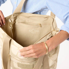 Keep It Light Zipper Tote | Hana Hou