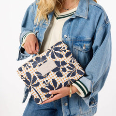 Mid Pouch | Picnic Fleur